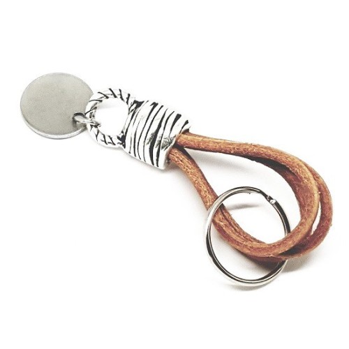 LLAVERO PERSONALIZADO ZAMAK Y CUERO