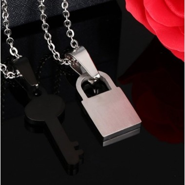 PAREJA DE COLGANTES ENAMORADOS, CANDADO Y LLAVE