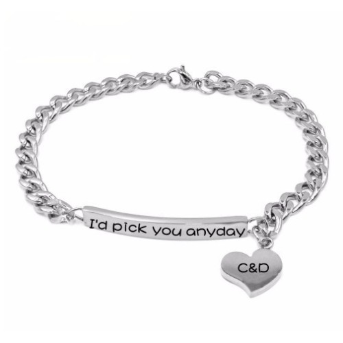 ESCLAVA CON CORAZÓN EN ACERO