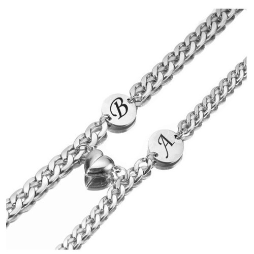 2 PULSERAS CON IMÁN CORAZÓN Y CHAPITA PERSONALIZADA PARA PAREJAS