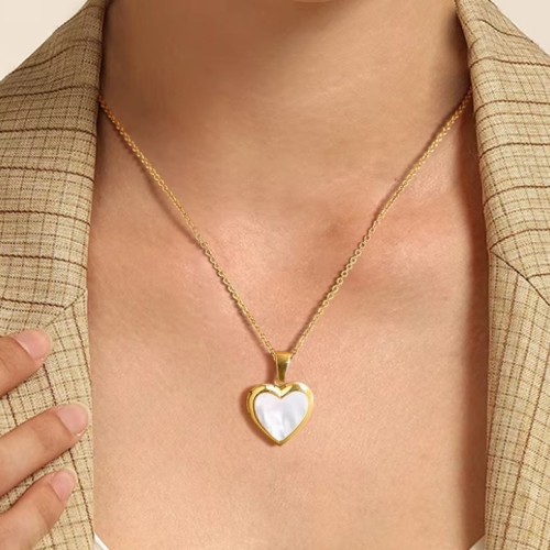 COLGANTE RELICARIO CORAZÓN NÁCAR ACERO Y ORO