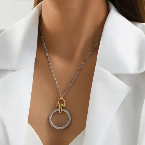 COLLAR CON CIRCULO LABRADO Y ARGOLLA HERRADURA