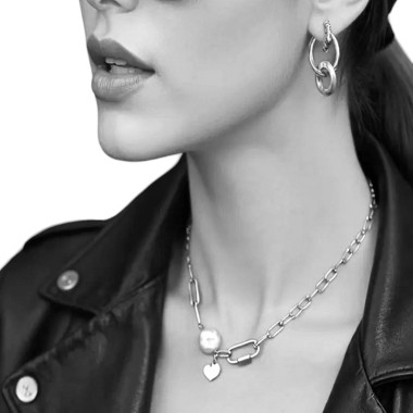 CHOCKER ELEGANTE CON PERLA NATURAL Y CORAZÓN PERSONALIZADO