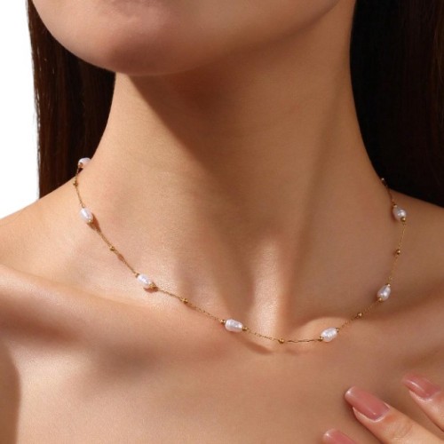 GARGANTILLA ELEGANTE PERLAS PEQUEÑAS ACERO Y ORO